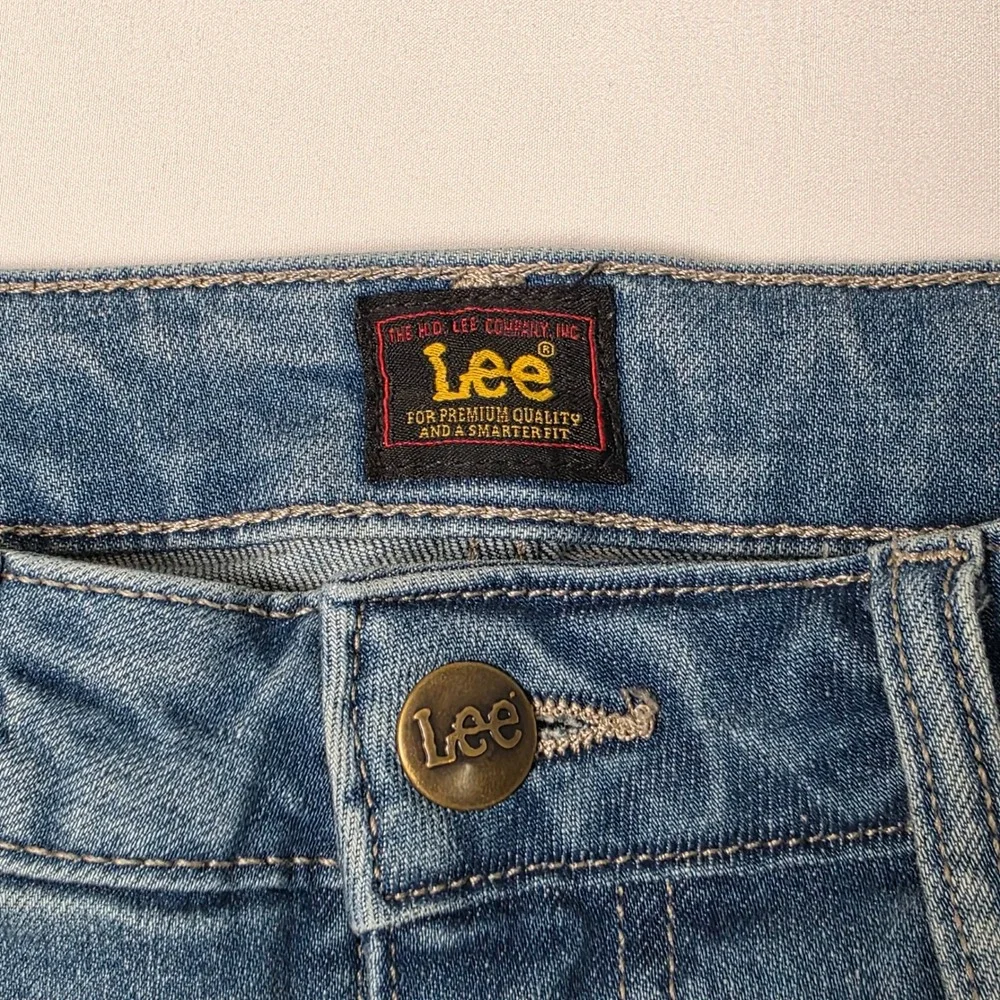 Lee Straight Leg Jeans Womens‎ 8S Blue Medium Wash Stretch Mid Rise Denim Pants